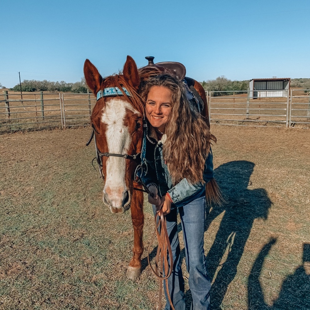 Meet your Posher, Aislin